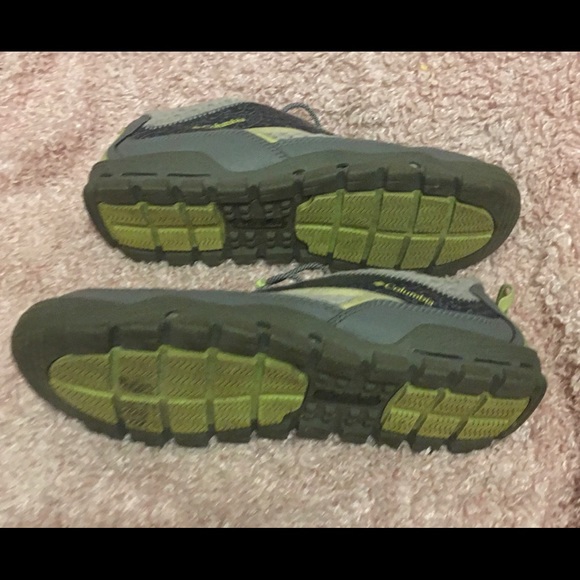 Columbia grey & yellow Ladies 10 - athletic/sport - Picture 4 of 4